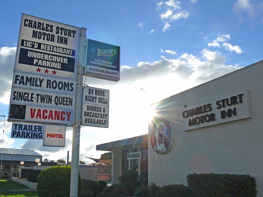 Charles Sturt Motor Inn West Wyalong Exterior photo